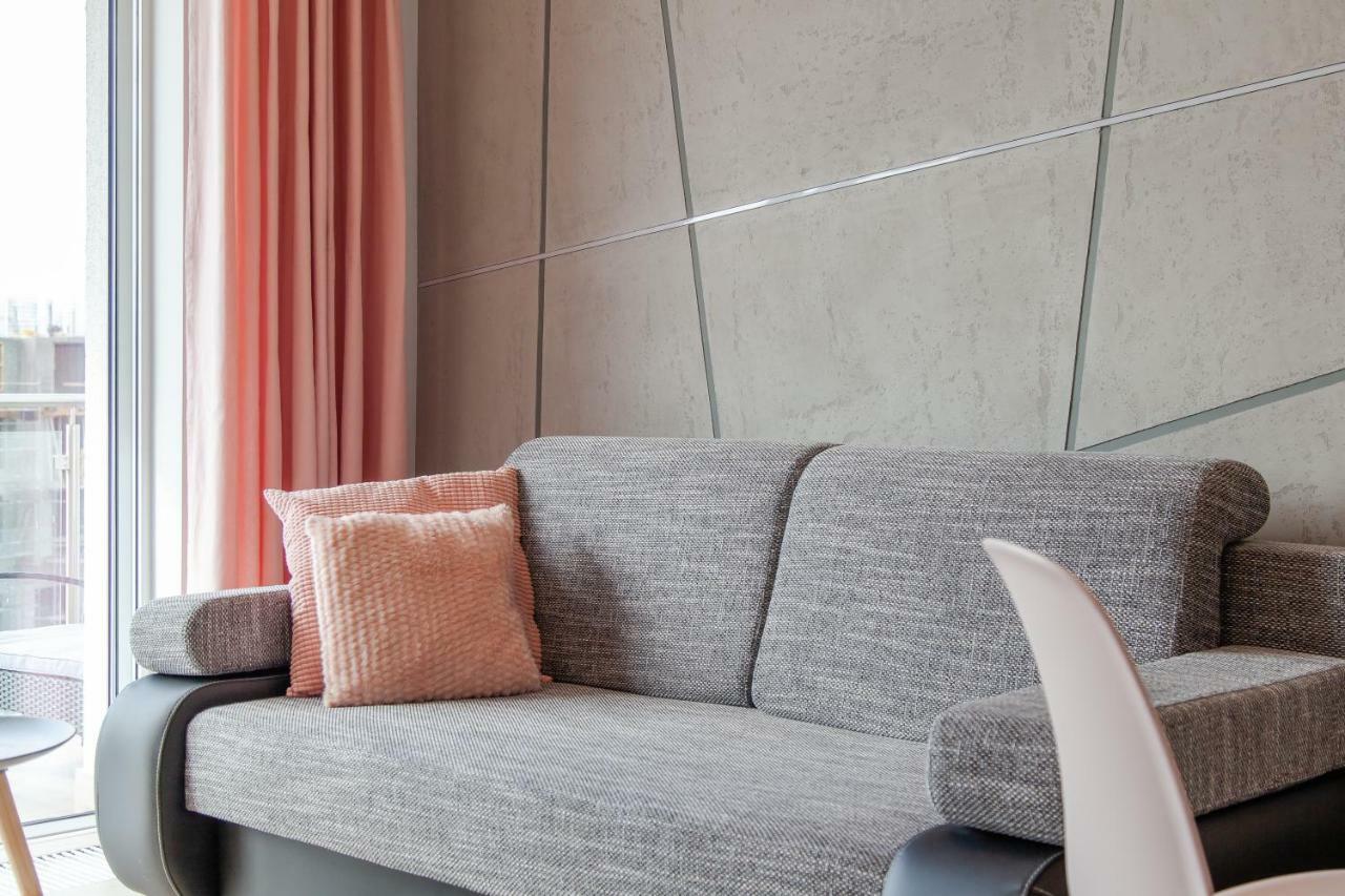 Apartment Pink Flamingo By Noclegi Renters เมียนซิดดรอแย ภายนอก รูปภาพ